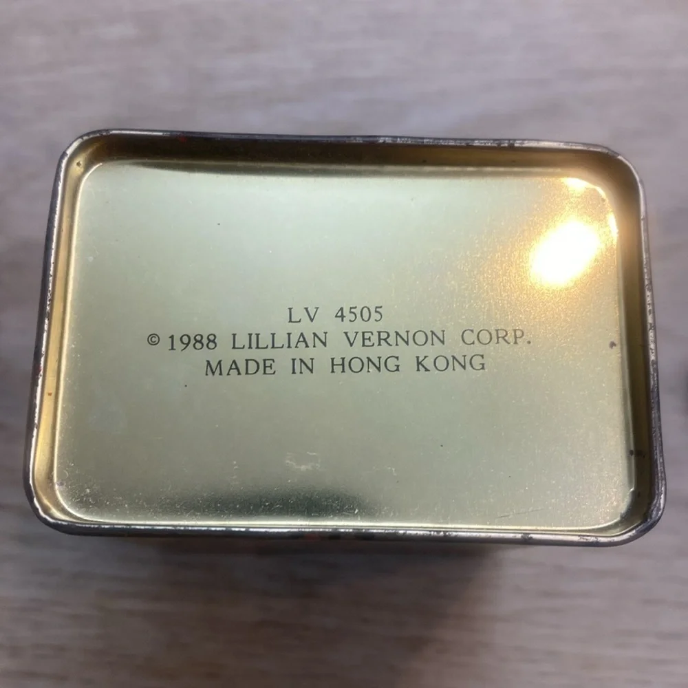 Vintage Metal Tin Box‎